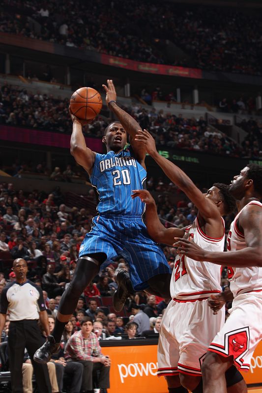 他的外线威 他的外线威