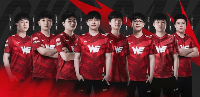 表现出强烈 表现出强烈