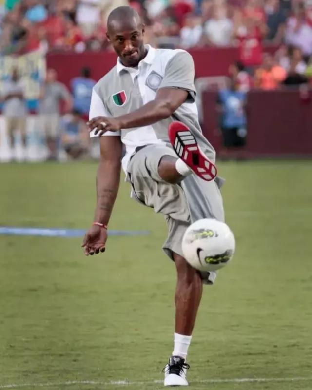 略为轴心把 略为轴心把