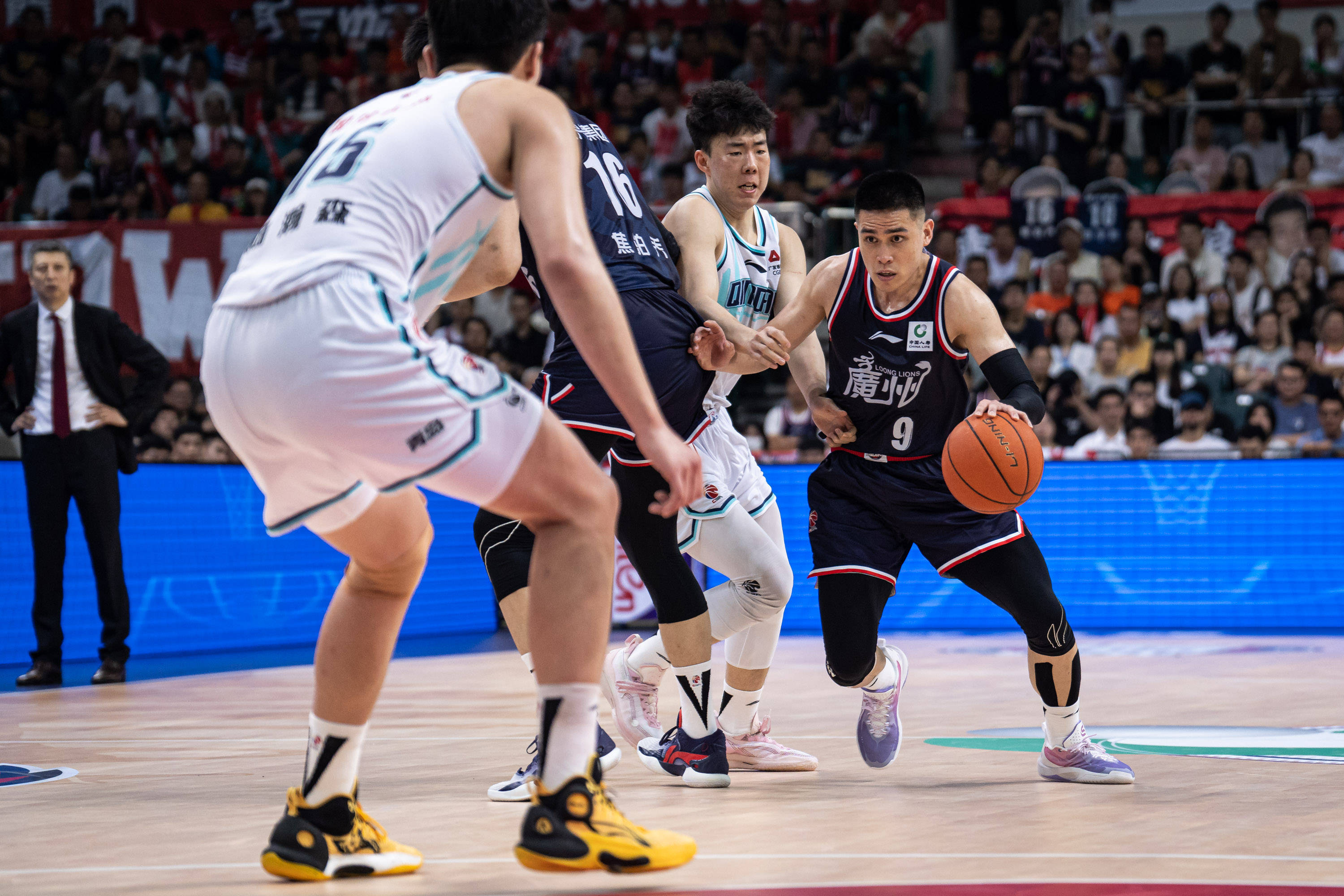 在非常时期 在非常时期